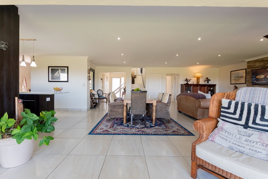 4 Bedroom Property for Sale in Sunset Estate Western Cape